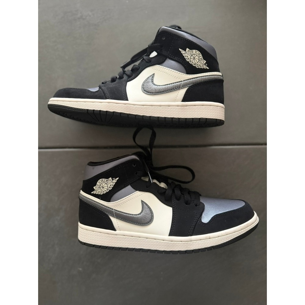 Nike Air Jordan 1 Mid Satin Grey Toe Black White 852542-011 Mens Size 7